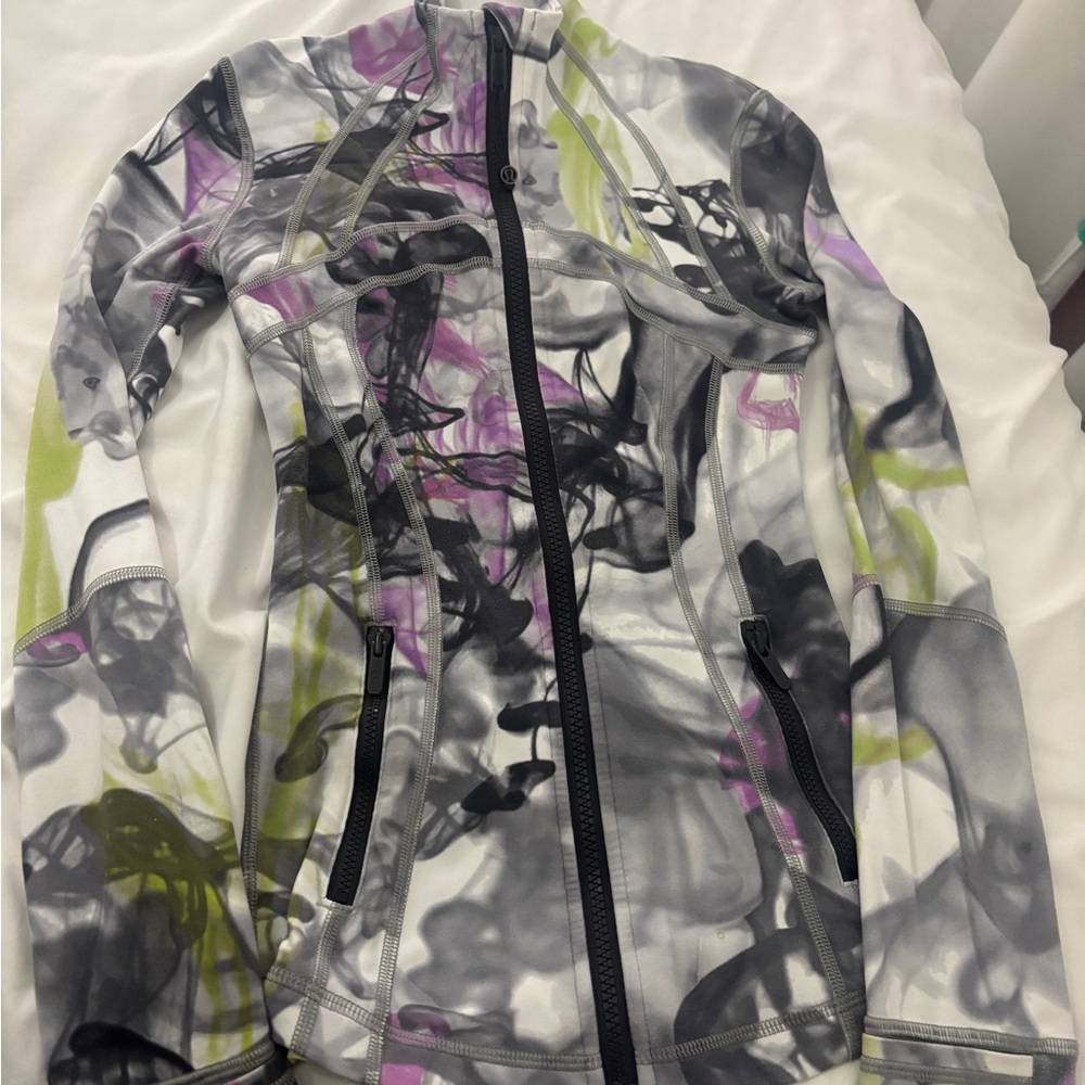lululemon discontinued define jacket size 0!
